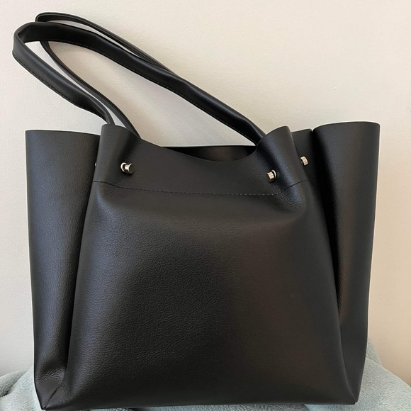 Black bag - Picture 2 of 4